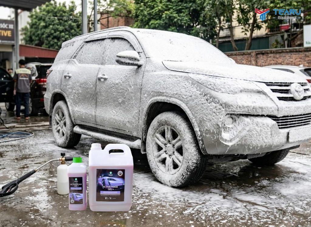 Cách Hạn Chế Trầy Xước Khi Rửa Xe Tại Nhà Giúp Giữ Sơn Xe Bền Lâu 5 Dung dịch rửa xe không chạm rửa trôi vết bẩn nhanh chóng mà không cần cọ rửa