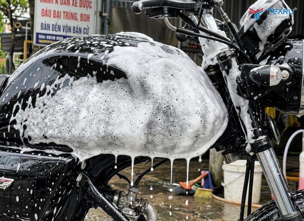 Cách Làm Bọt Tuyết Rửa Xe Dày Và Bám Lâu Hơn 1 Cách Làm Bọt Tuyết Rửa Xe Dày Và Bám Lâu Hơn