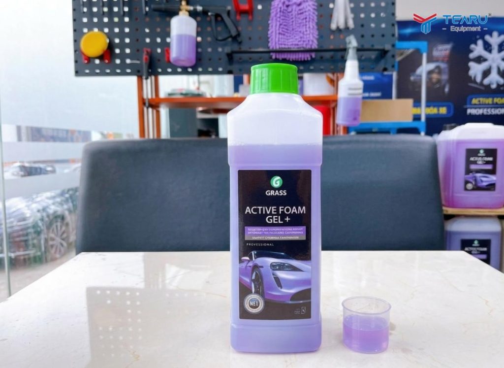 Rửa Xe Thường Xuyên Có Tốt Cho Xe Không? Sự Thật Bạn Nên Biết 3 Dung dịch rửa xe không chạm Active Foam Gel+ là dung dịch được các tiệm rửa xe tin chọn vì độ làm sạch hiệu quả và tiết kiệm