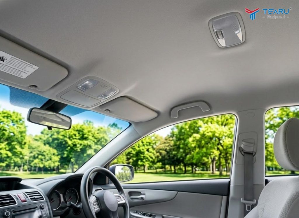 Tự Vệ Sinh Trần Xe Ô Tô Tại Nhà Có Khó Không? Hướng Dẫn Chi Tiết 6 không hut thuốc và hạn chế ăn uống trong xe để trần luôn sạch sẽ và không bám mùi