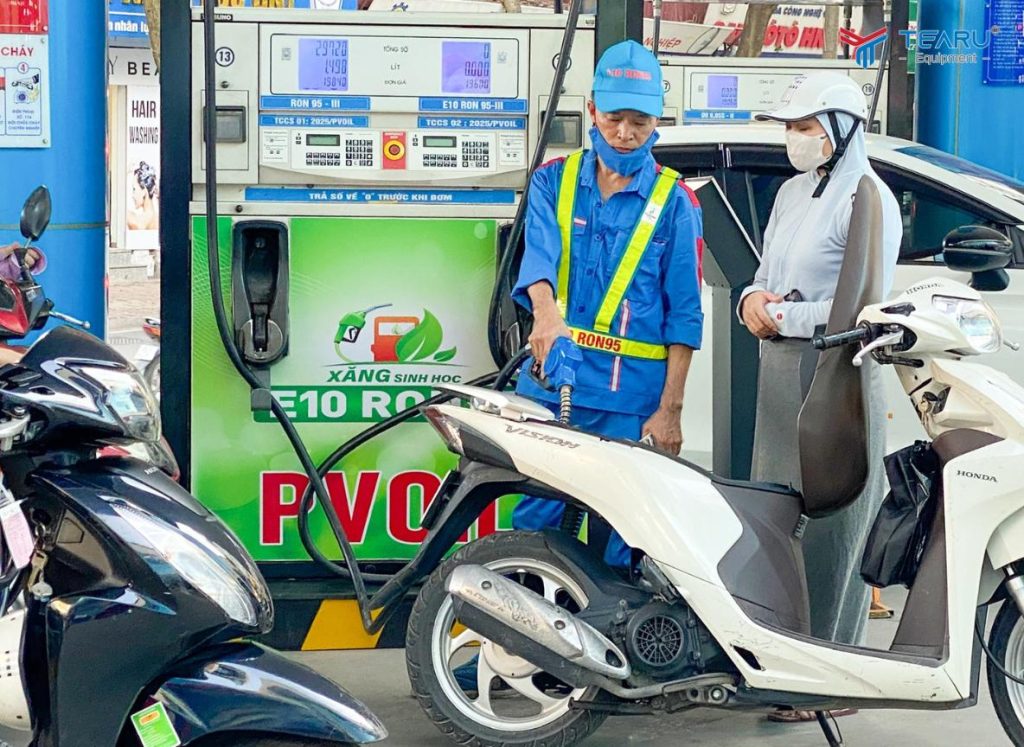 Thủ Tướng Thúc Đẩy Xăng Sinh Học E10: Cơ Hội Hay Thách Thức Cho Người Dùng Việt? 2 Tâm ký e dè của người tiêu dùng vì lo sợ thay đổi hiệu suất của xe