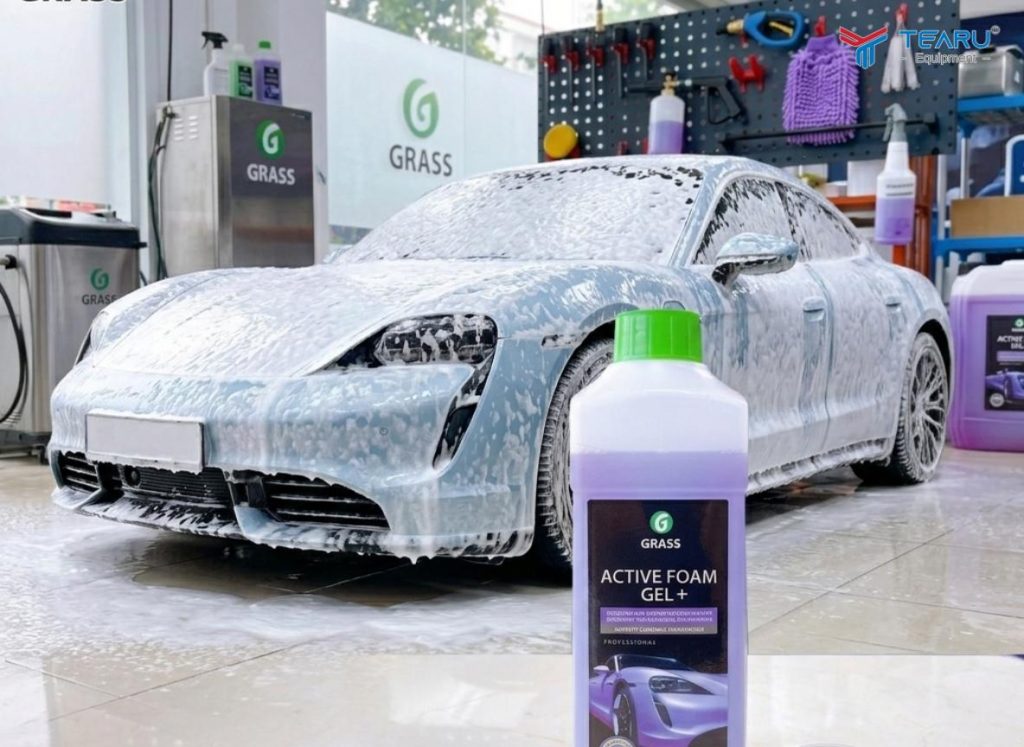 Rửa Xe Nhanh Hay Rửa Xe Kỹ? Cách Chọn Để Giữ Khách Lâu Dài 3 Giải pháp rửa nhanh nhưng vẫn sạch là sử dụng dung dịch rửa xe không chạm Grass Active Foam Gel+