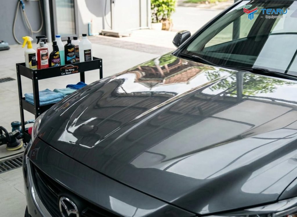 Kinh Nghiệm Bảo Dưỡng Xe Khi Sống Gần Biển Bạn Không Thể Bỏ Qua 3 Phủ ceramic đang là xu hướng vì khả năng chống bám bẩn và chống ăn mòn tốt.