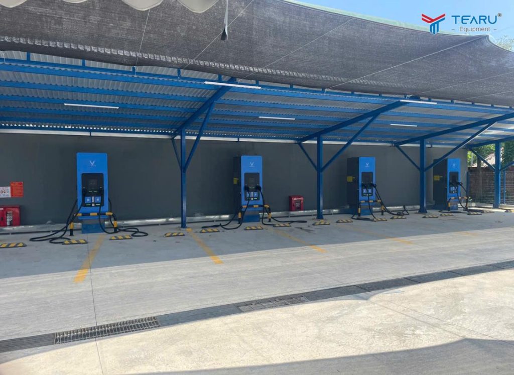 Rửa Xe Điện Kết Hợp Trạm Sạc: Giải Pháp Kinh Doanh Thời Đại Xe Xanh 1 Rửa Xe Điện Kết Hợp Trạm Sạc: Giải Pháp Kinh Doanh Thời Đại Xe Xanh