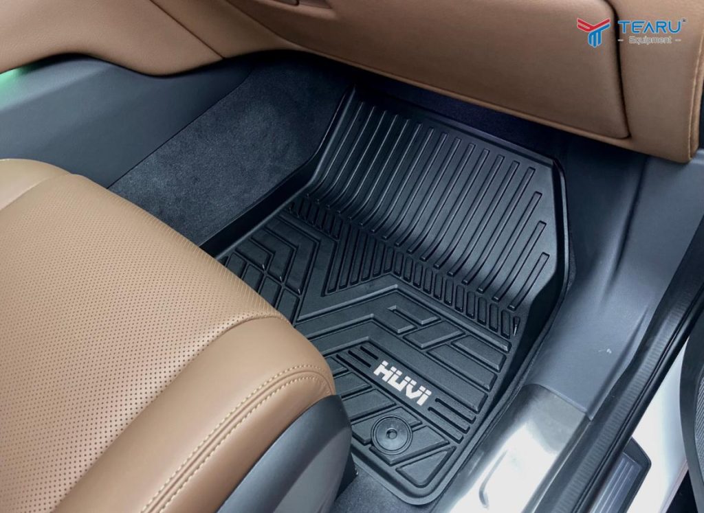 Những Phụ Kiện Nên Trang Bị Cho Xe Trước Kỳ Nghỉ Lễ 3 Thảm lót sàn giúp dễ dàng vệ sinh xe