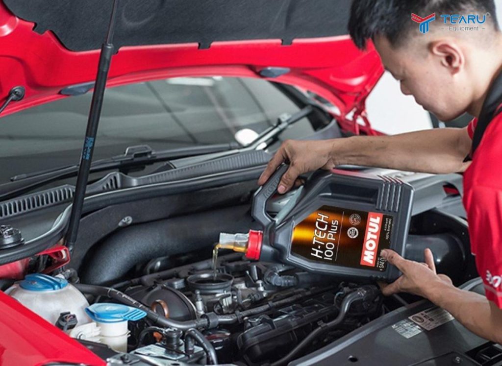 So Sánh Chi Phí Nuôi Xe Ô Tô Điện Và Xe Xăng: Lựa Chọn Nào Tốt Hơn? 3 Xe xăng có nhiều linh kiện thay thế và dễ sửa chữa hơn