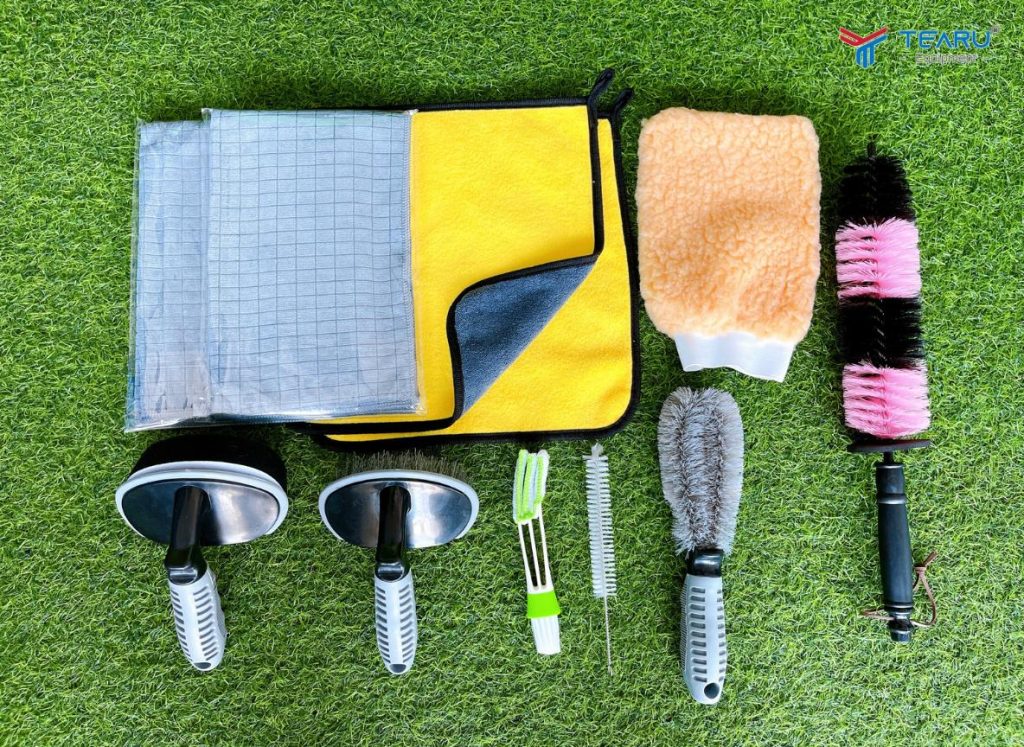 Có Nên Đầu Tư Bộ Dụng Cụ Rửa Xe Tại Nhà? 2 Bộ dụng cụ cơ bản cần có khi rửa xe tại nhà