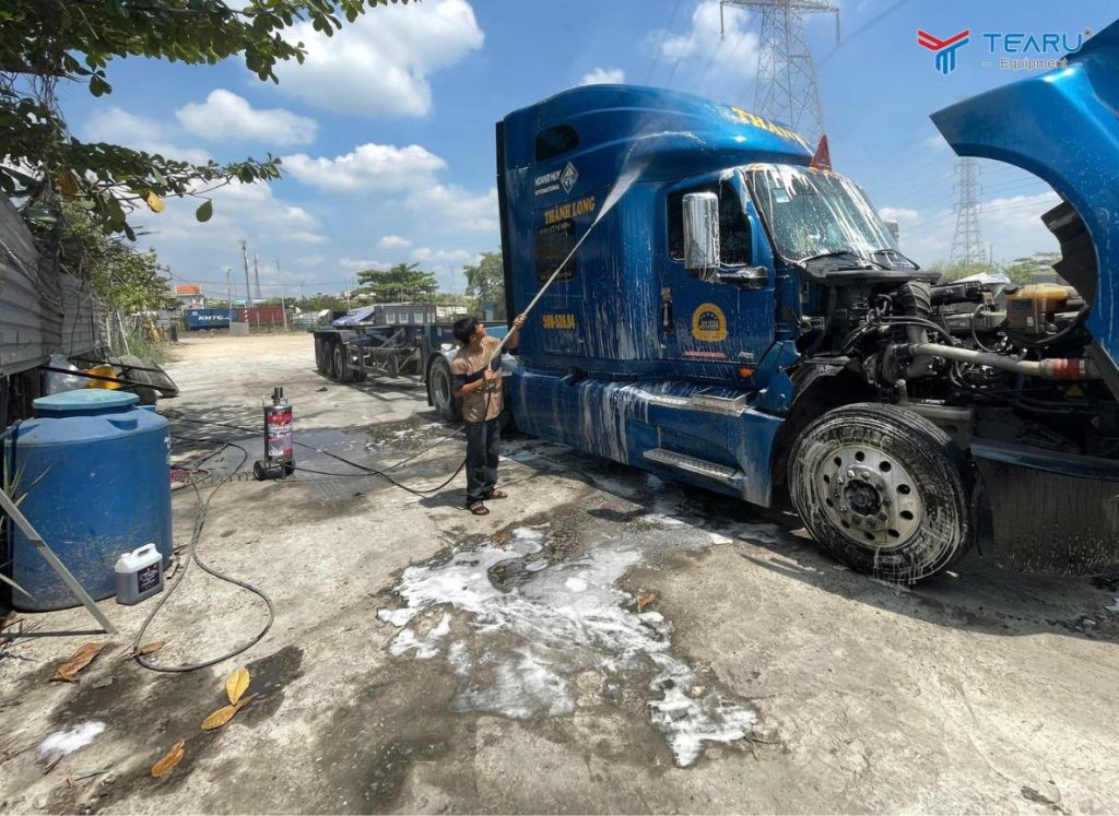 Mô Hình Rửa Xe Tải Kết Hợp Bơm Mỡ Đang Được Ưa Chuộng Hiện Nay 4 Tearu là đơn vị cung cấp thiết bị trọn gói mở tiệm rửa xe bơm mỡ