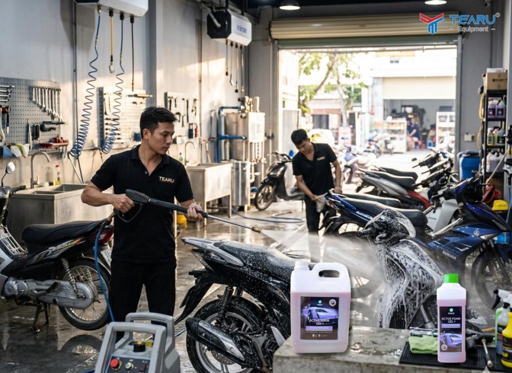 Rửa Xe Máy Nên Dùng Dung Dịch Gì Để Tiết Kiệm Và Hiệu Quả? 2 Chọn nước rửa xe máy chuyên dụng chính hãng để bảo vệ sơn xe