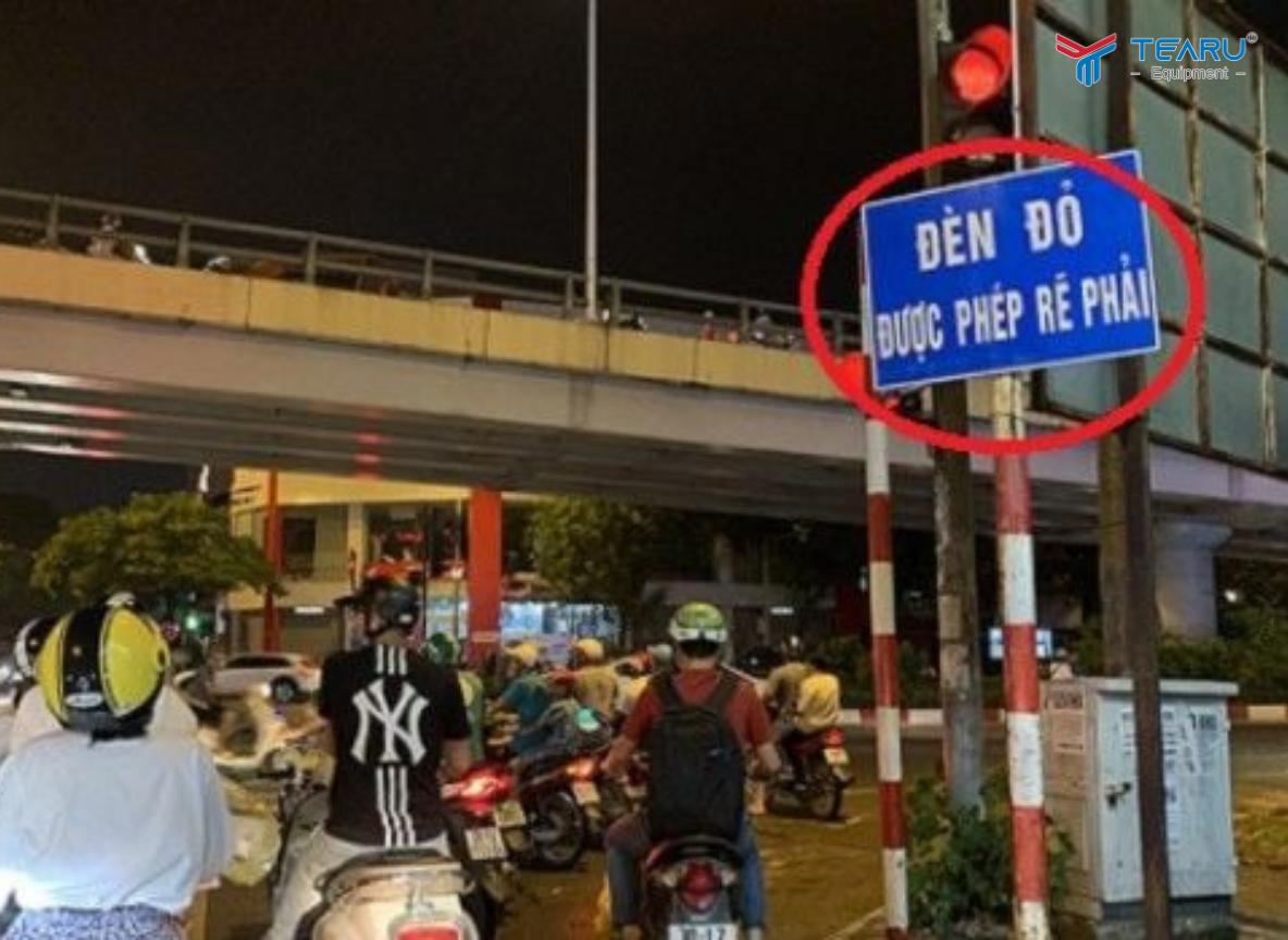 Mức Phạt Lỗi Dừng Đèn Đỏ Chắn Lối Rẽ Phải Mới Nhất
